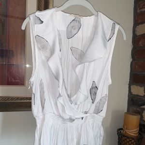 The cutest top with a pair jeans.